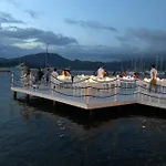 Beyaz Iskele & Restaurant セリミエ