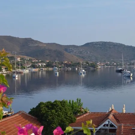 Beyaz Iskele & Restaurant Селемие