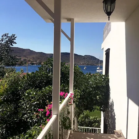 Beyaz Iskele & Restaurant 塞利米耶