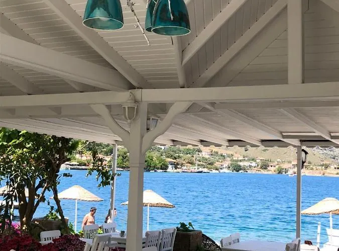 Beyaz Iskele & Restaurant Отель 5*