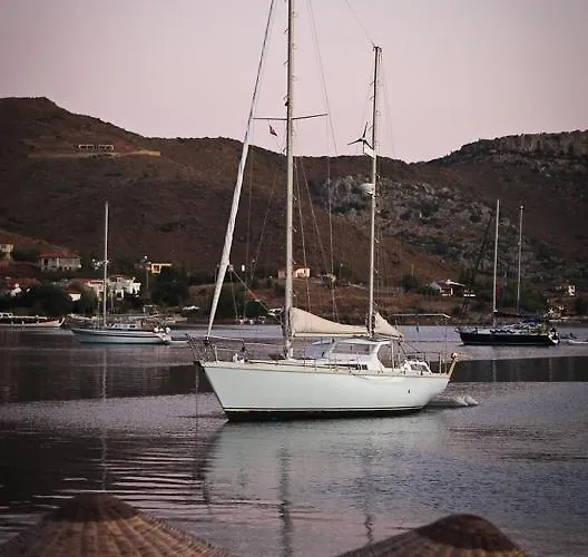 Отель Beyaz Iskele & Restaurant