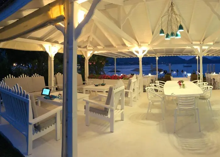 Отель Beyaz Iskele & Restaurant Селемие